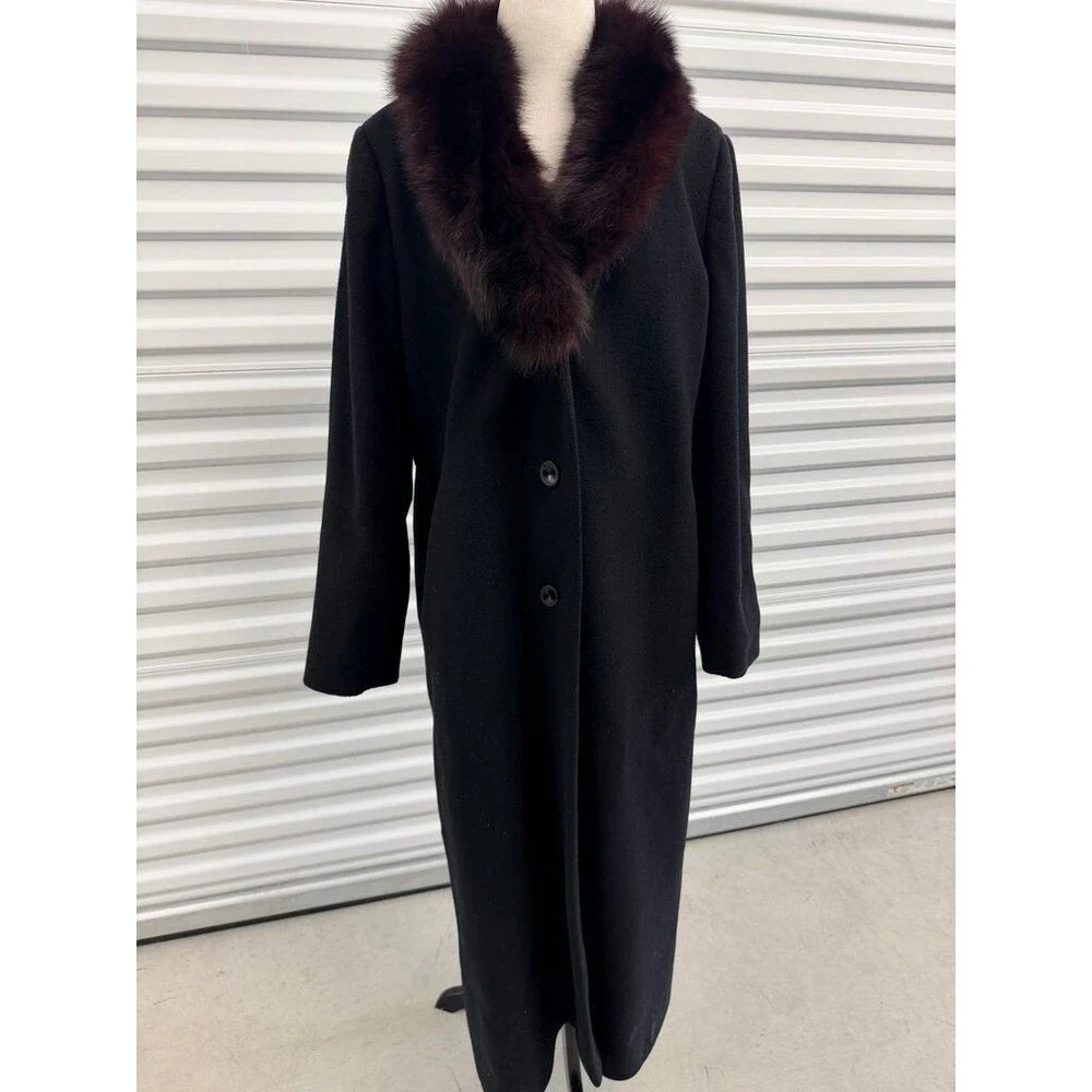 Katherine Kelly Black Wool and Cashmere Coat with Fox Fur Trim